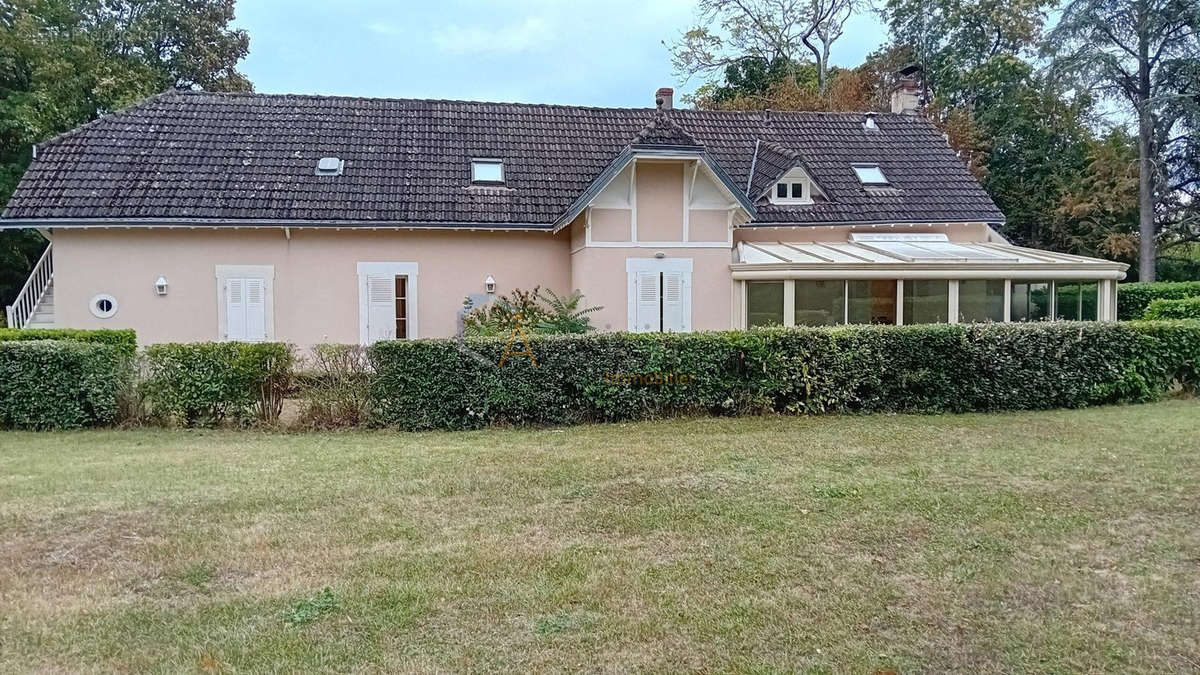 grande vérranda de 30m2 - Maison à NIHERNE