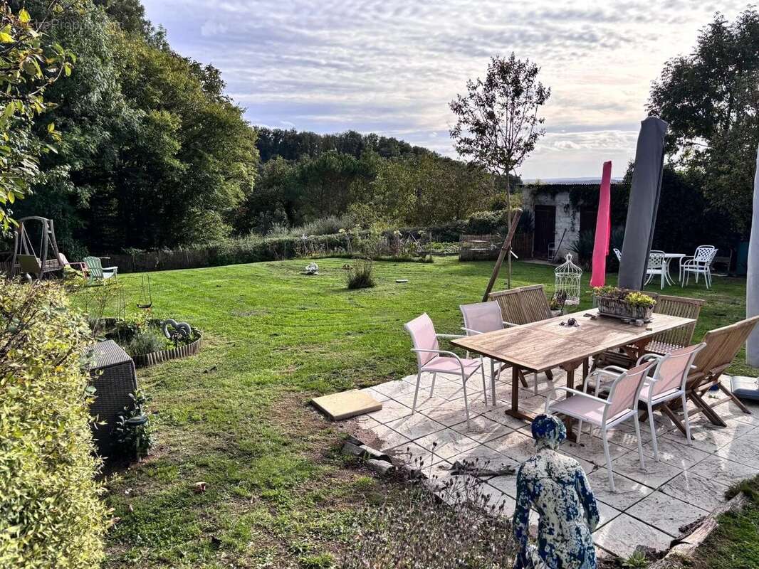 Maison à DUN-SUR-GRANDRY