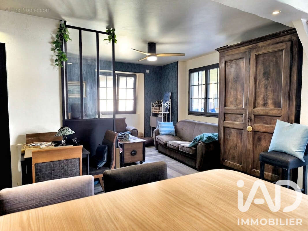 Maison 97 m² à Saint-Pierre-D'albigny  - photo 3