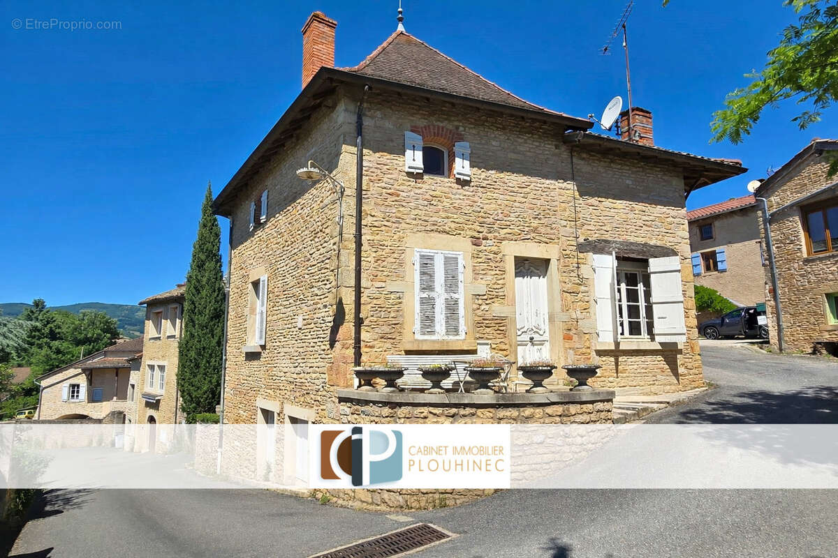 Maison à BUSSIERES