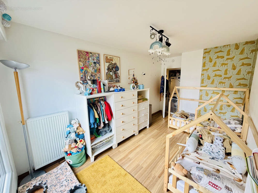 Appartement à CHARENTON-LE-PONT