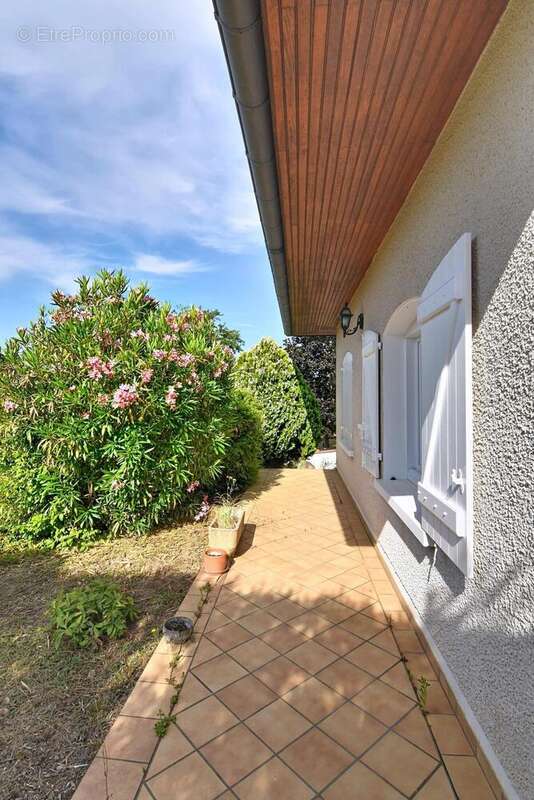 Maison 102 m² à Mas-Grenier  - photo 3