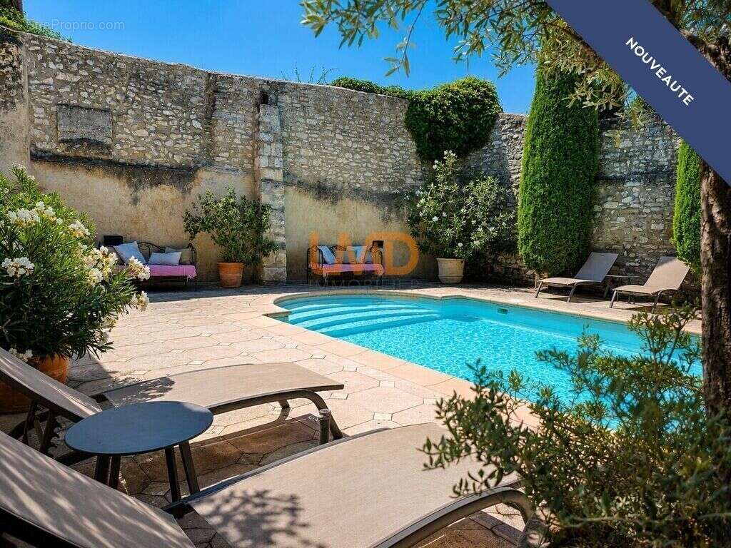 Ancien moulin du 17ème siècle avec piscine et dépendances - photo 3