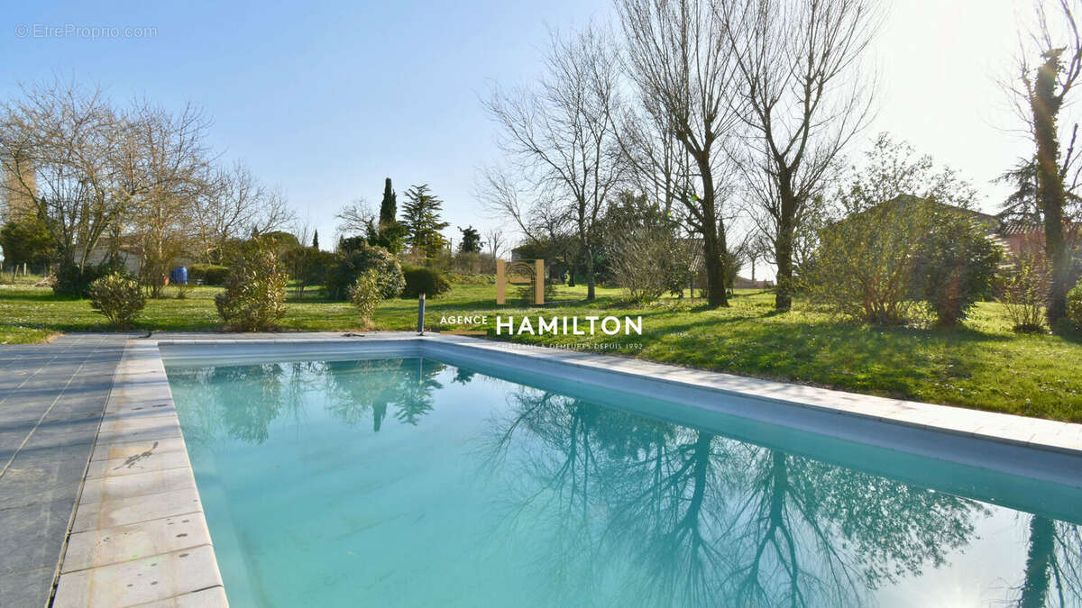 Charmante propriete avec prairies, piscine, garage et batiments annexes - photo 2
