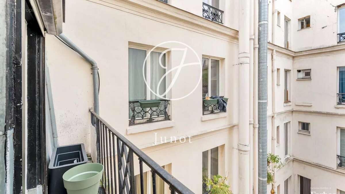 Appartement à PARIS-10E