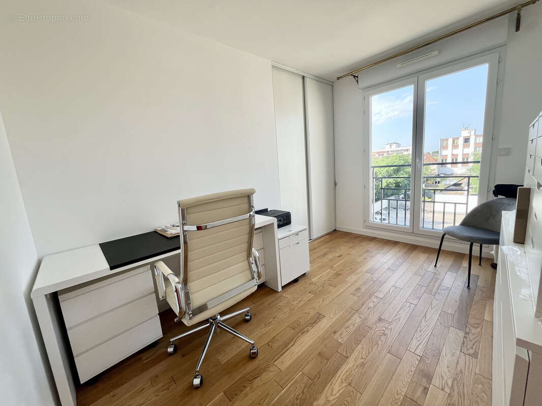 Appartement à SAINT-MAUR-DES-FOSSES