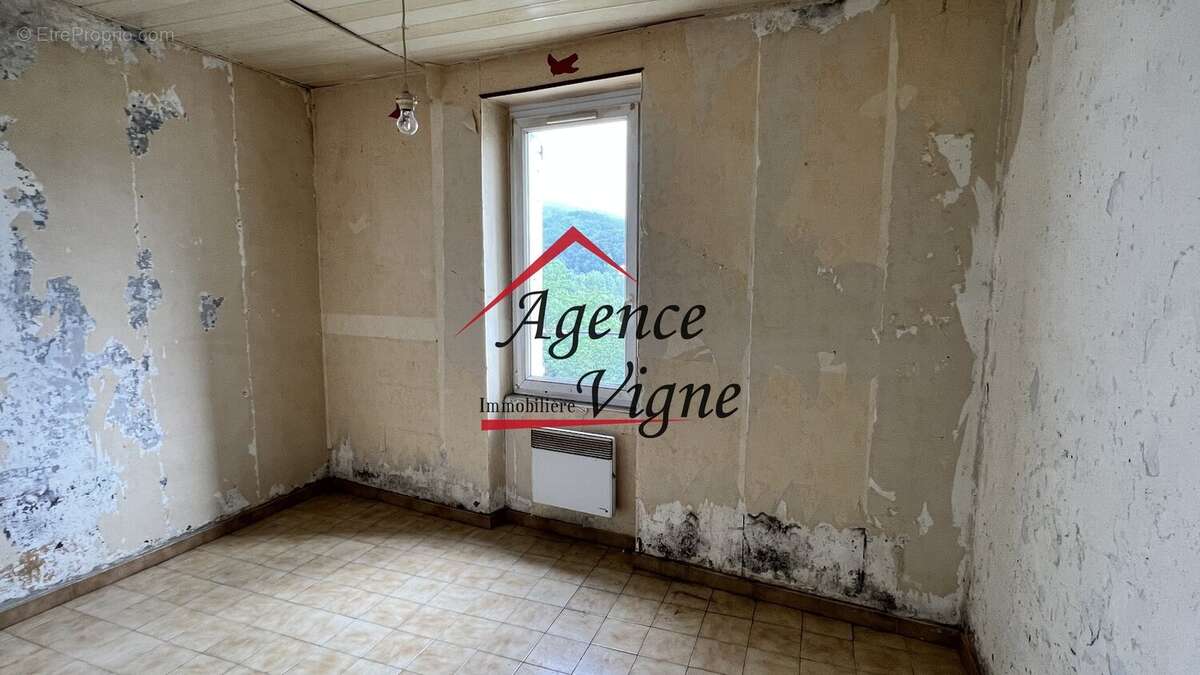 Maison à MOLIERES-SUR-CEZE