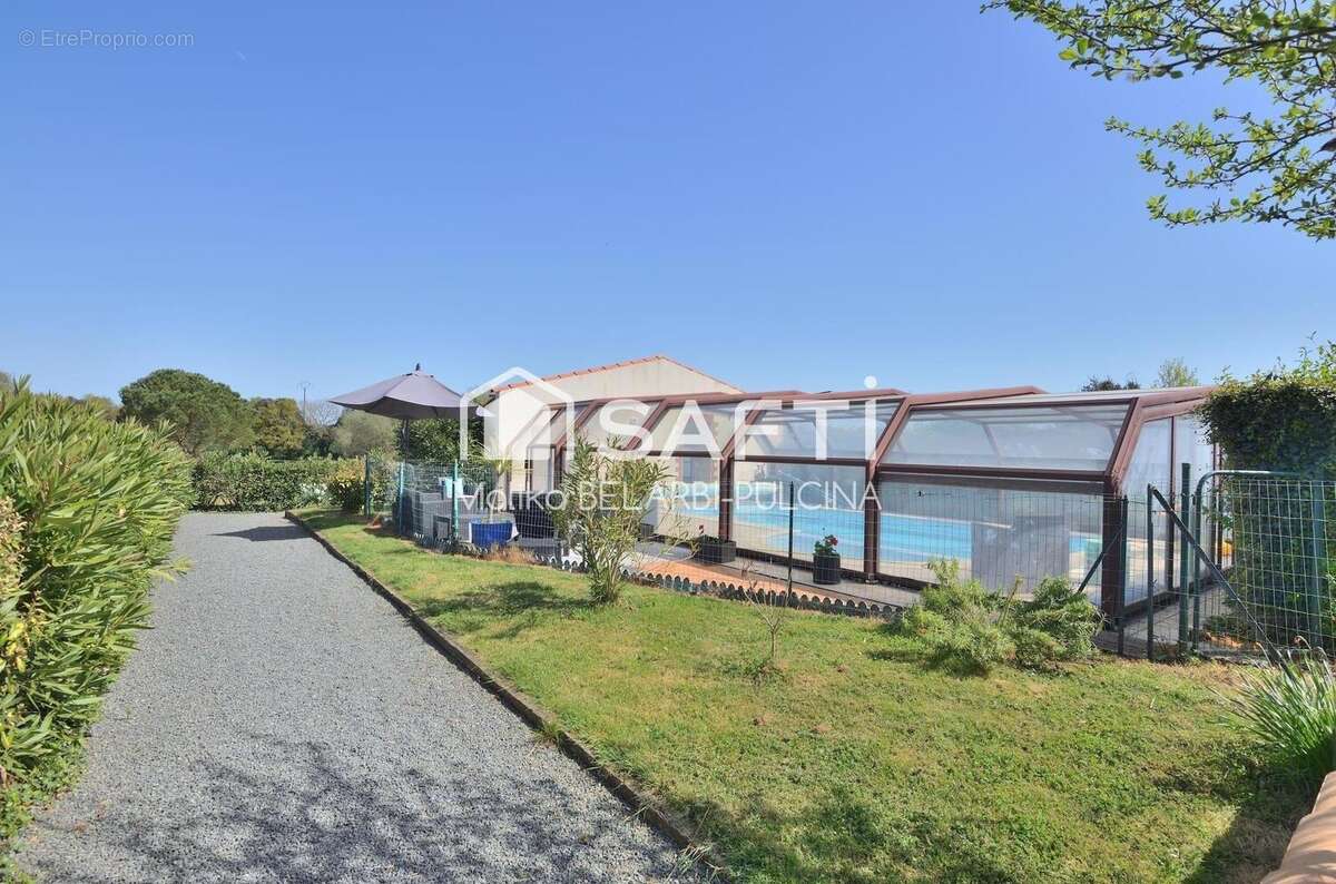 Maison 392 m² à Saint-Hilaire-La-Foret  - photo 8