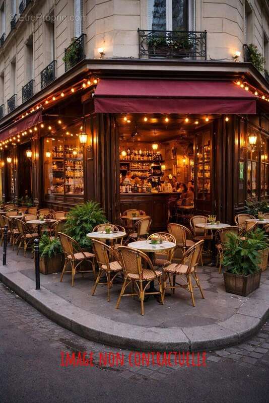 Autre à PARIS-11E