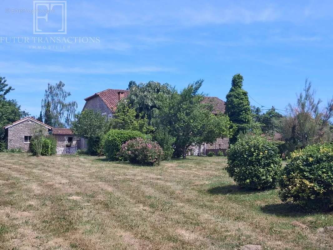 Maison de campagne sur 4794 m² de terrain - photo 13