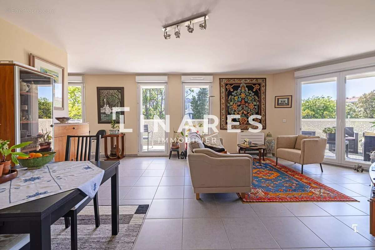 Appartement à MARSEILLE-9E