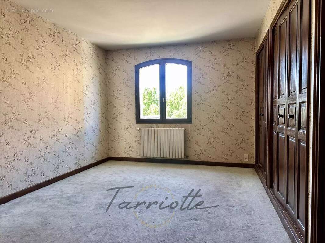 Maison à MONTELIMAR