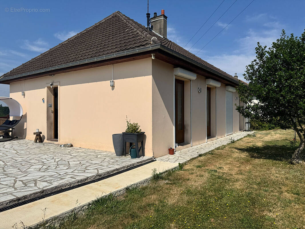 Maison à AUBE