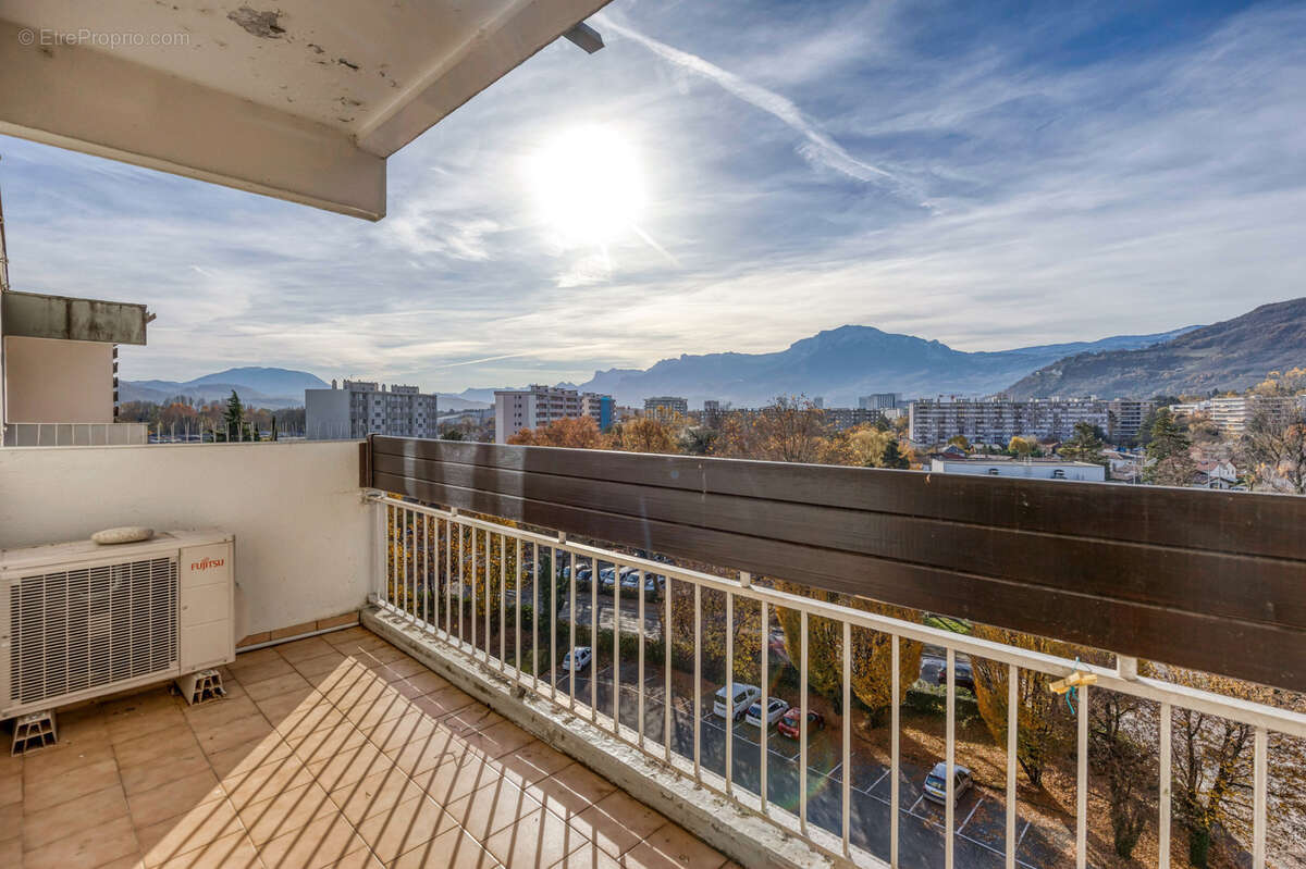 Appartement à MEYLAN