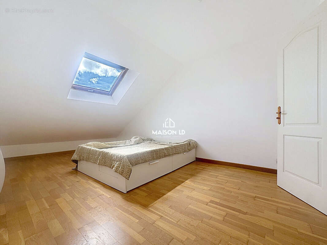 Maison à BRETTEVILLE-L'ORGUEILLEUSE