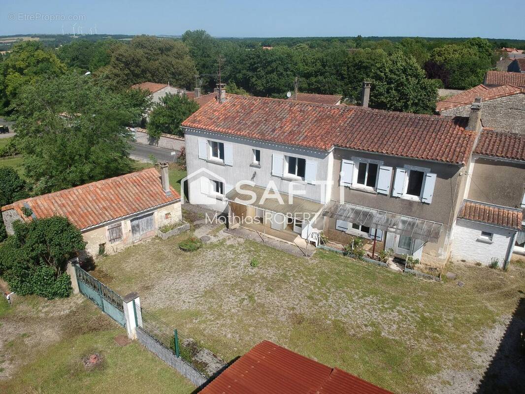 Photo 1 - Maison à VILLEJOUBERT