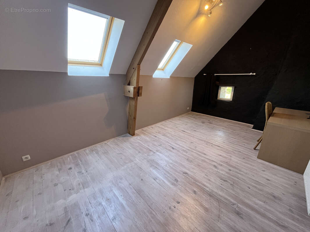 Maison à LA BAZOUGE-DU-DESERT