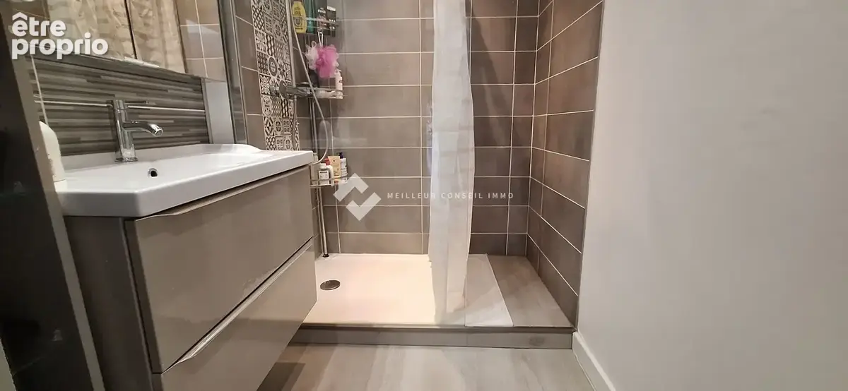 Maison 4 pièces 108 m² à vendre à Neuville-De-Poitou (86170) - photo 8