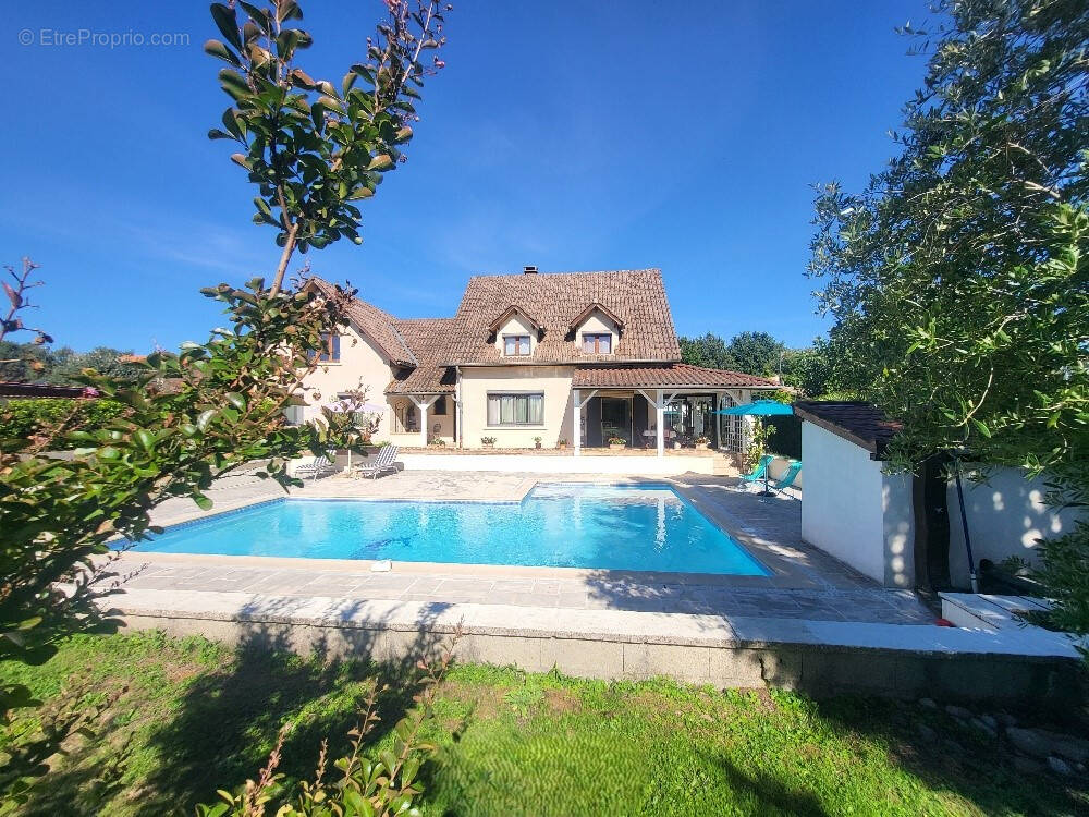 Maison à CHATILLON-SUR-CHALARONNE
