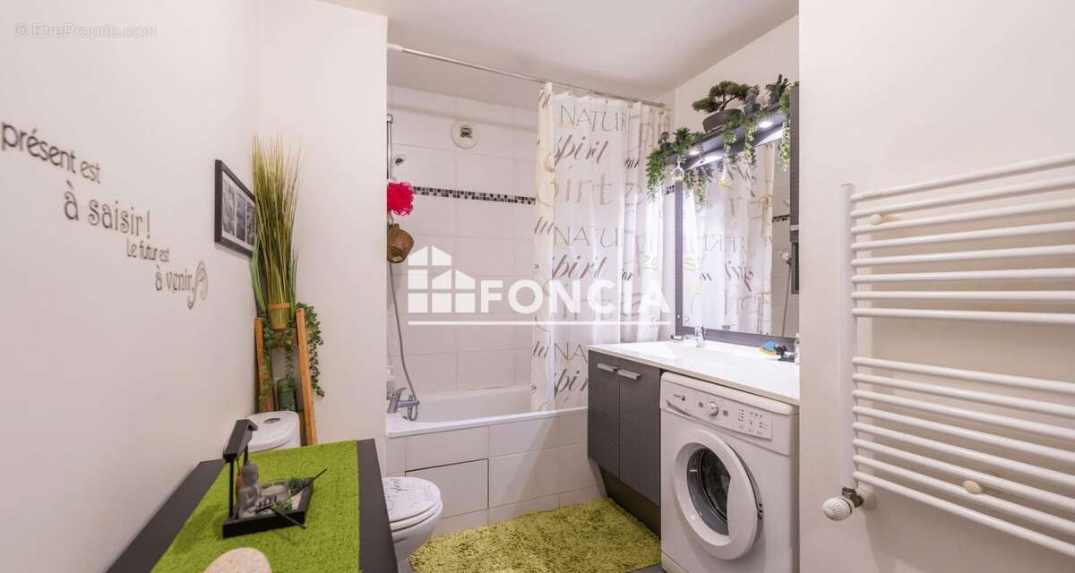 Appartement à LE PLESSIS-TREVISE