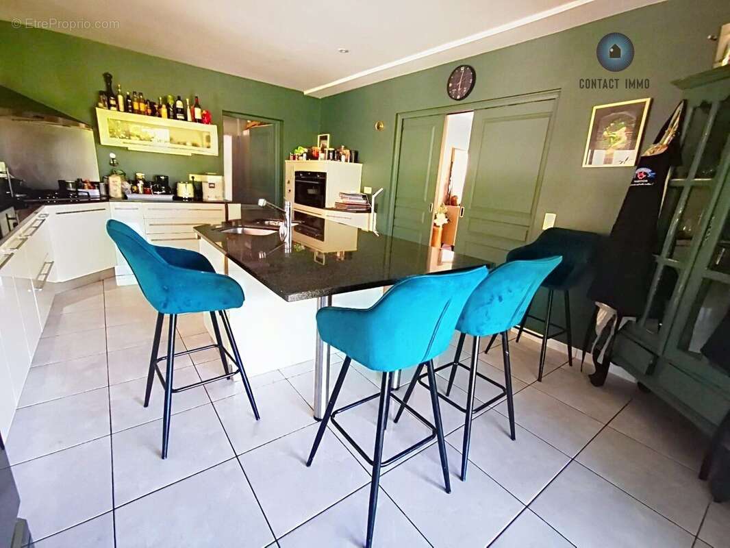 Maison à VARETZ