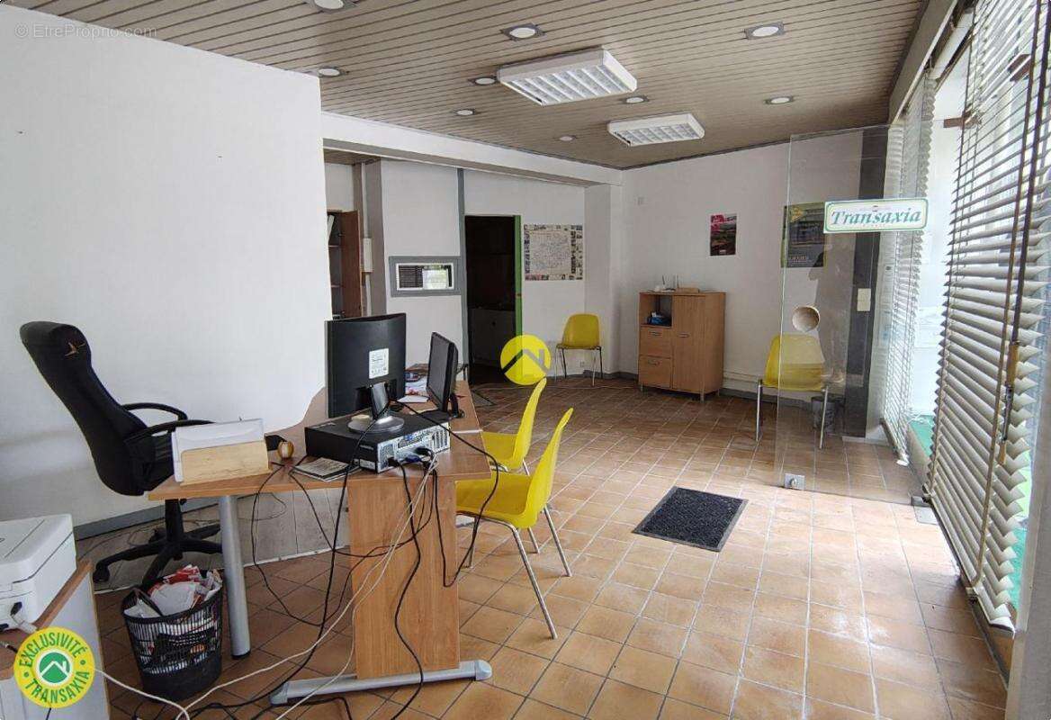 Commerce à AIGURANDE