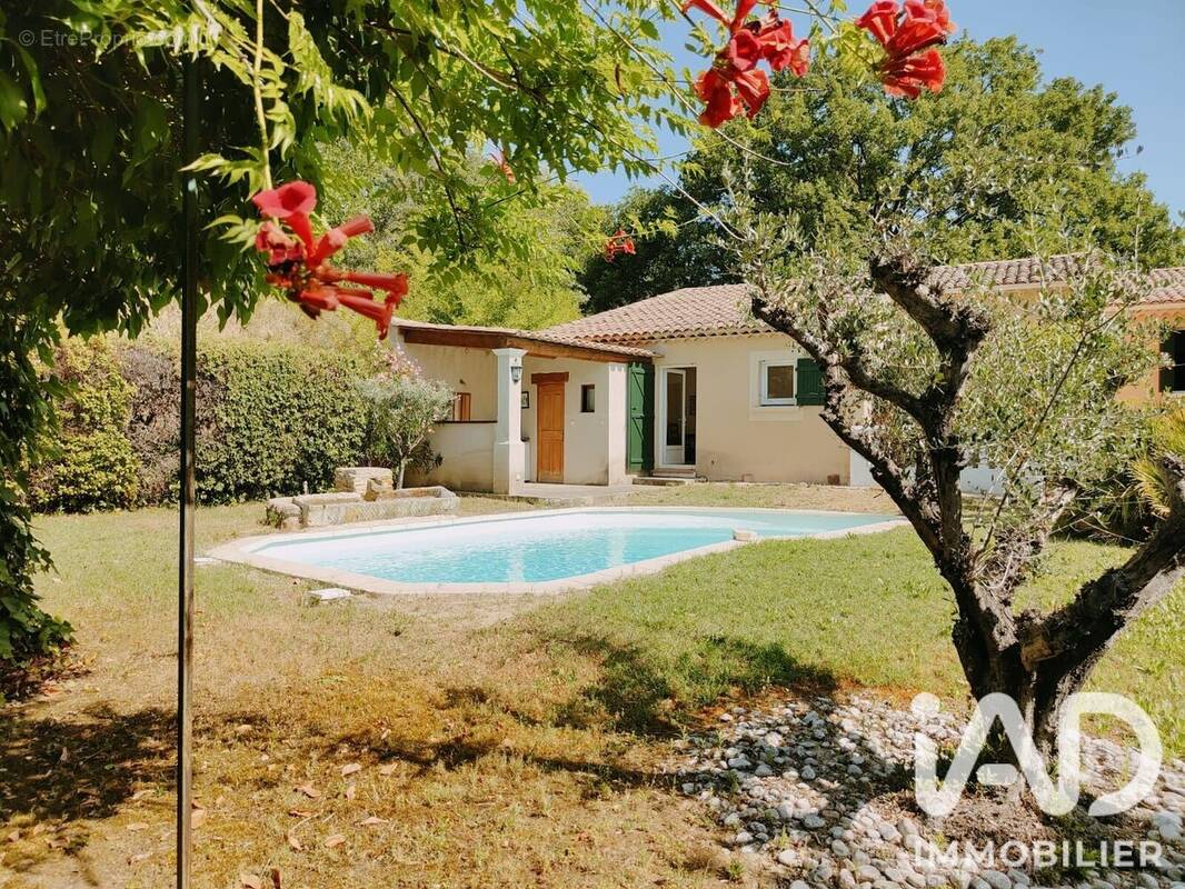 Photo 1 - Maison à LA TOUR-D'AIGUES