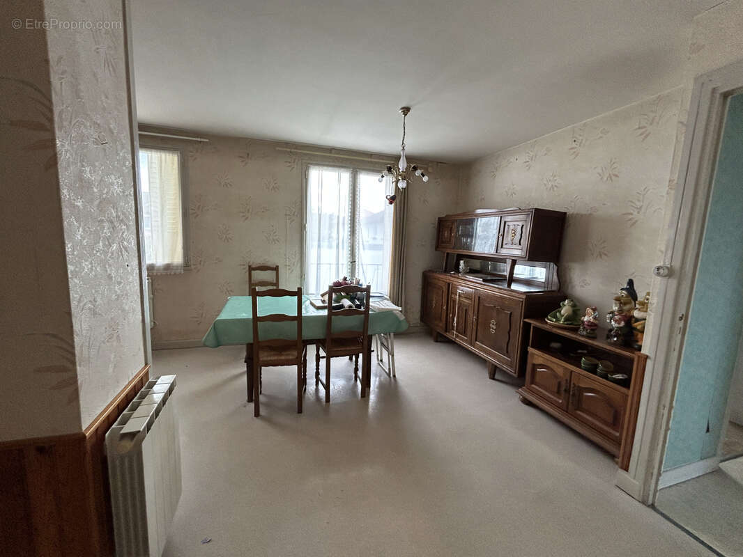 Maison à COMMENTRY