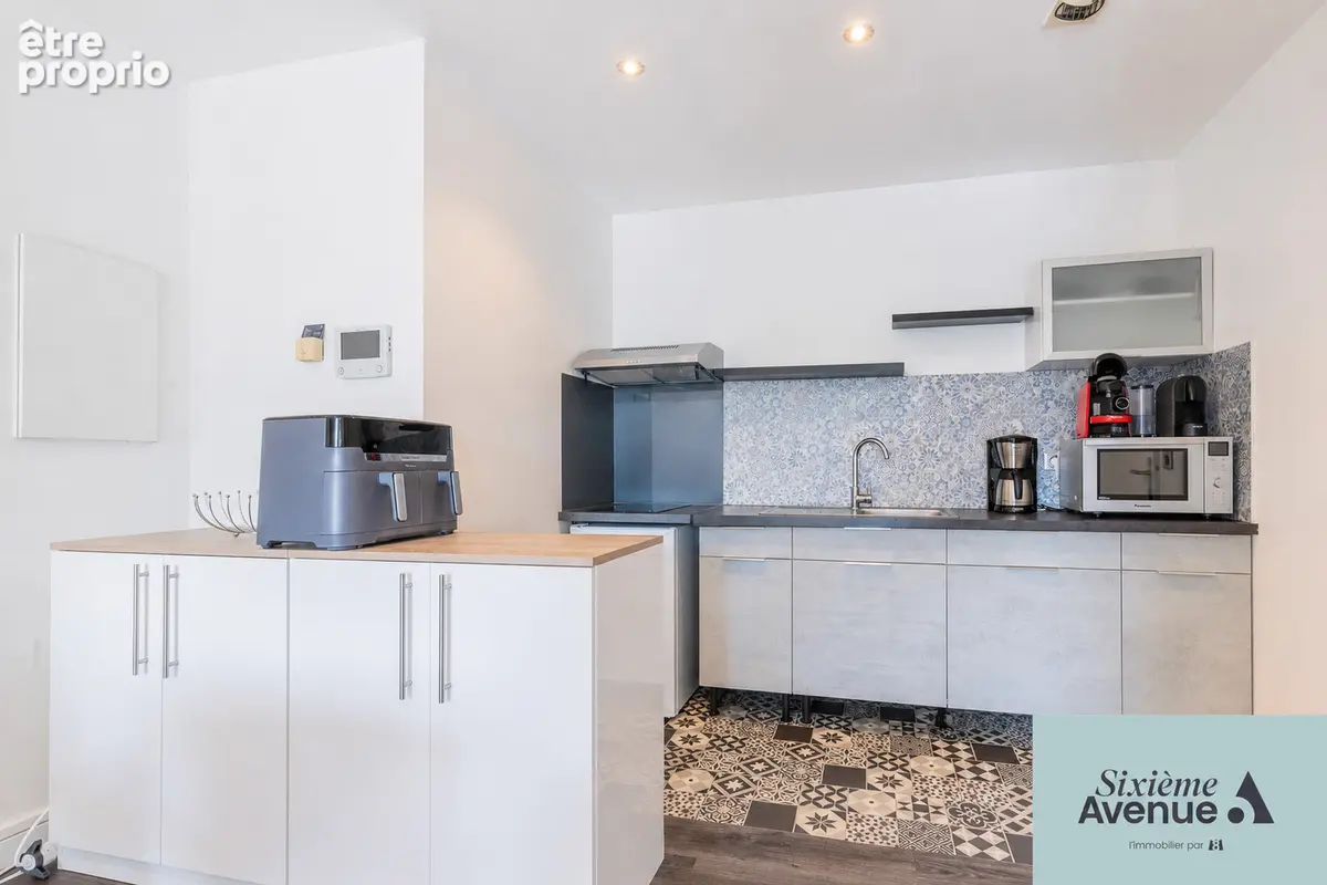 46M² centre ville - vendu meublé-parking-borne VE-aucun travaux - photo 11