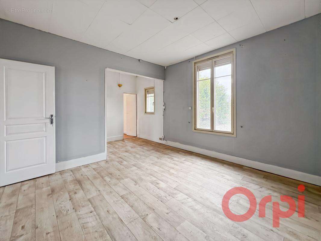 Maison à SAINT-AMAND-MONTROND