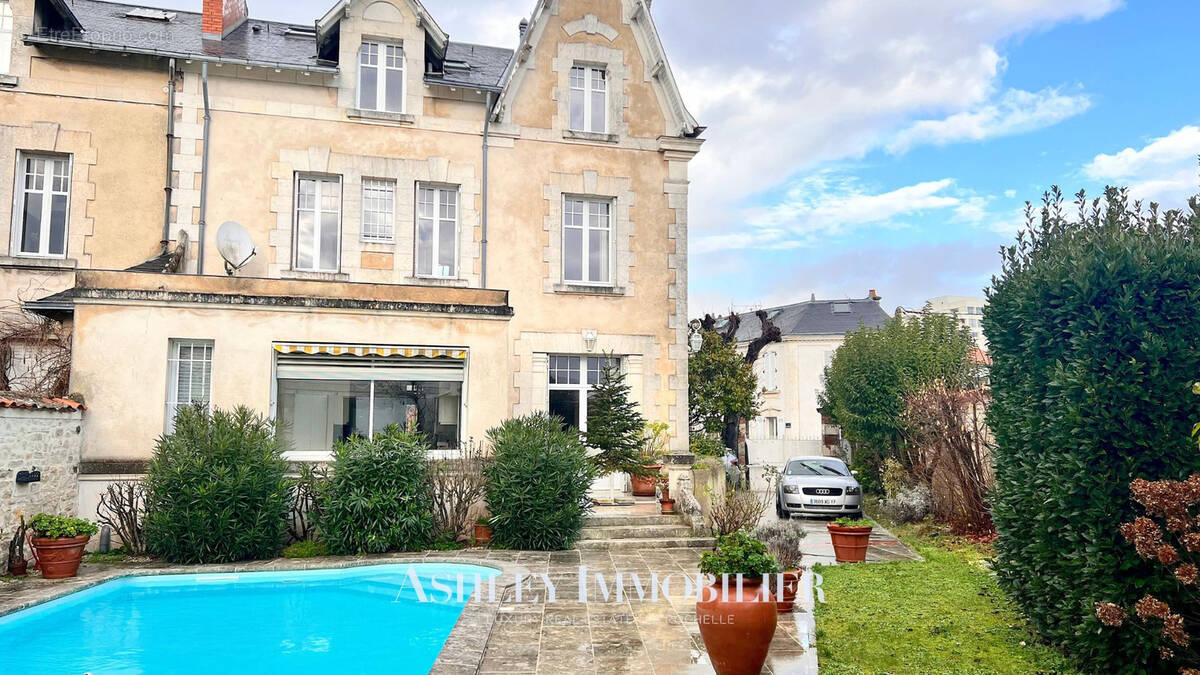 Maison à LA ROCHELLE