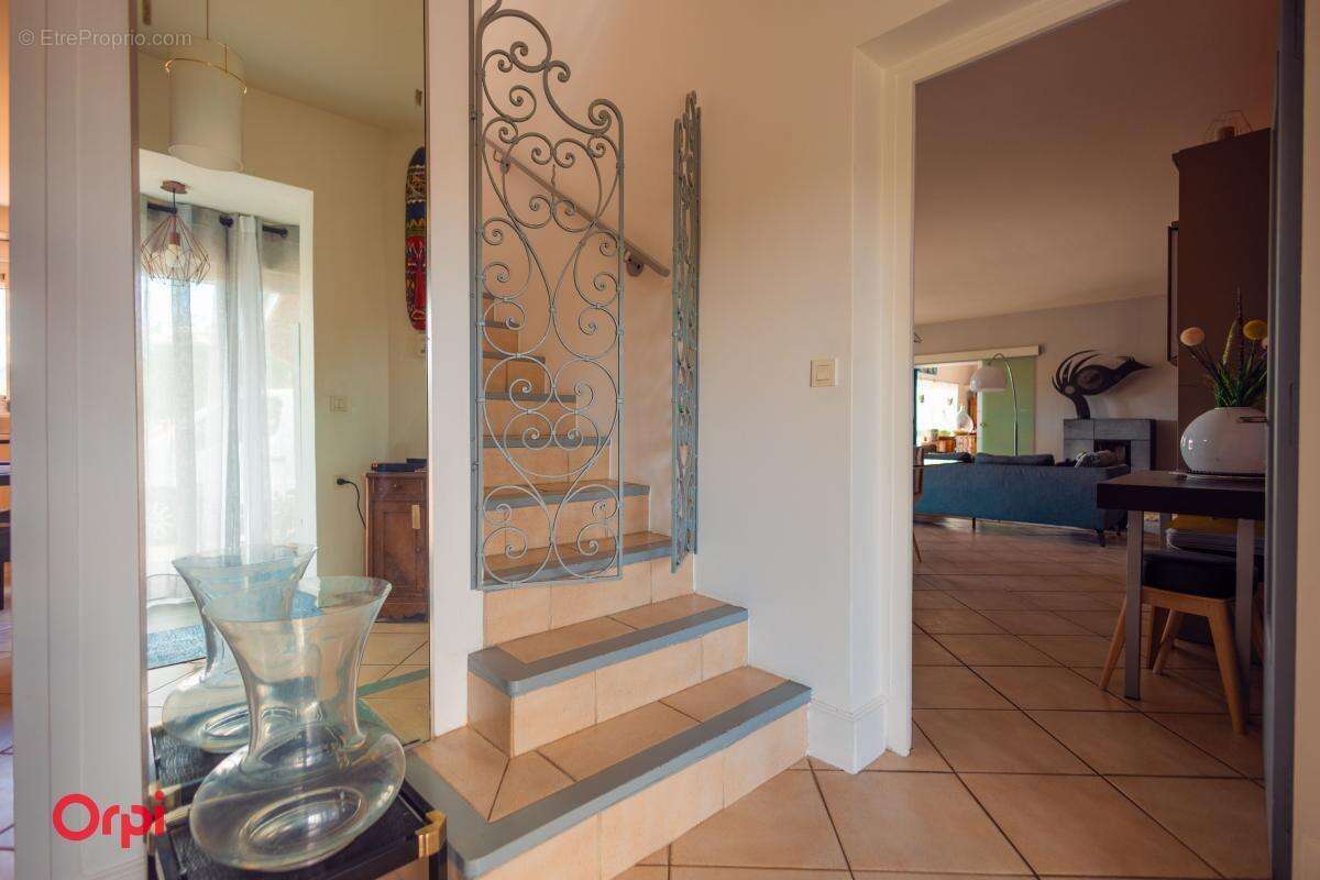 Maison à BESSENAY
