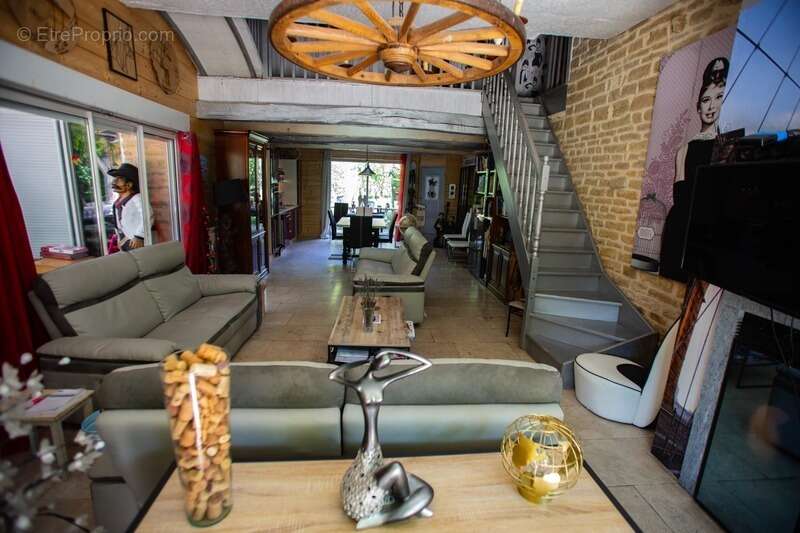 Maison à CONFRACOURT