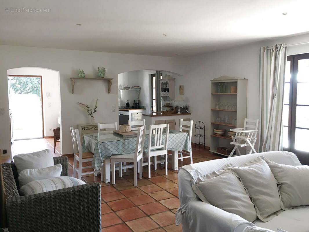 Maison à PLAN-DE-LA-TOUR