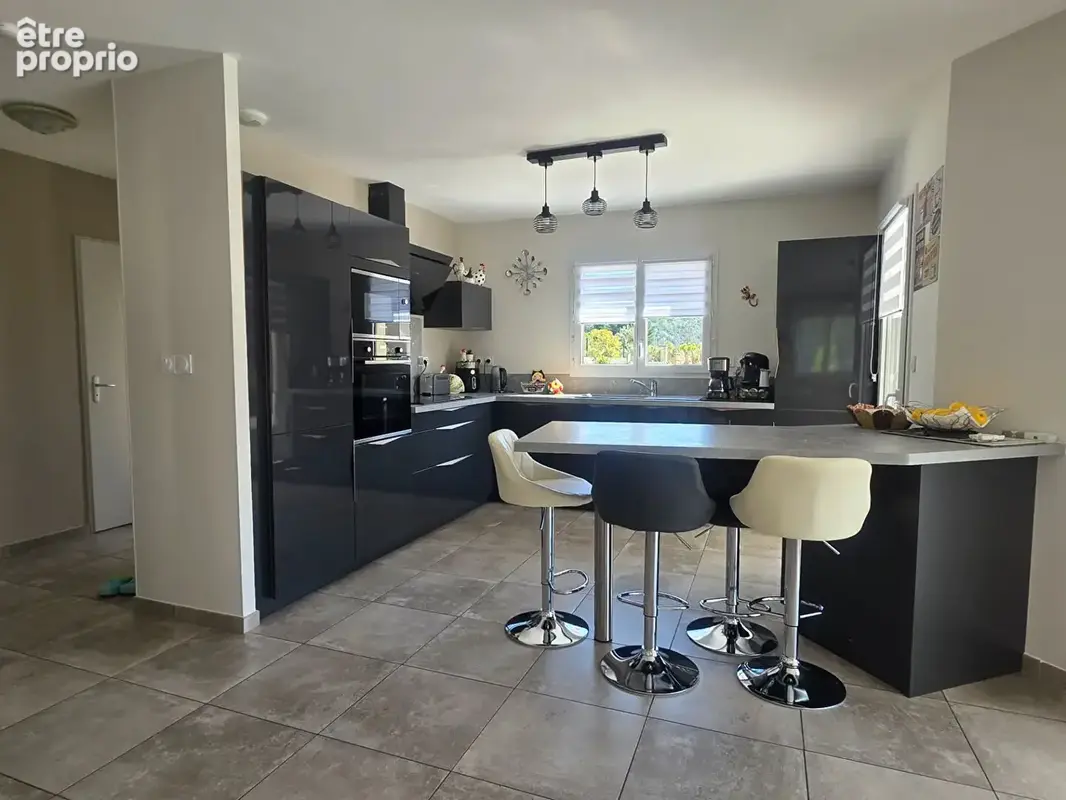 Villa de plain pied en parfait état - photo 6