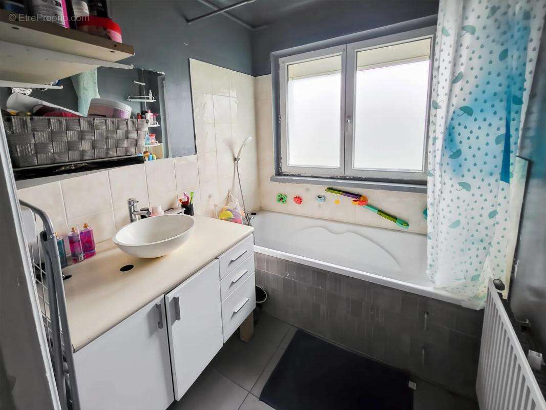 Maison à AULNOYE-AYMERIES