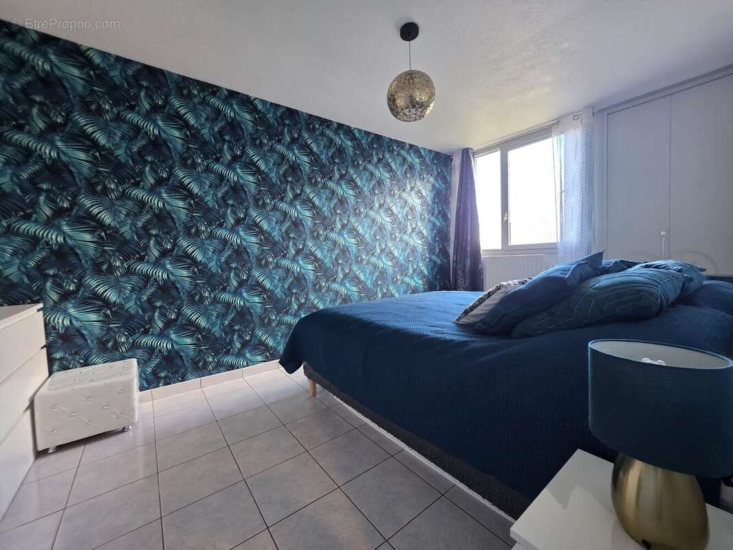 Appartement à DECINES-CHARPIEU