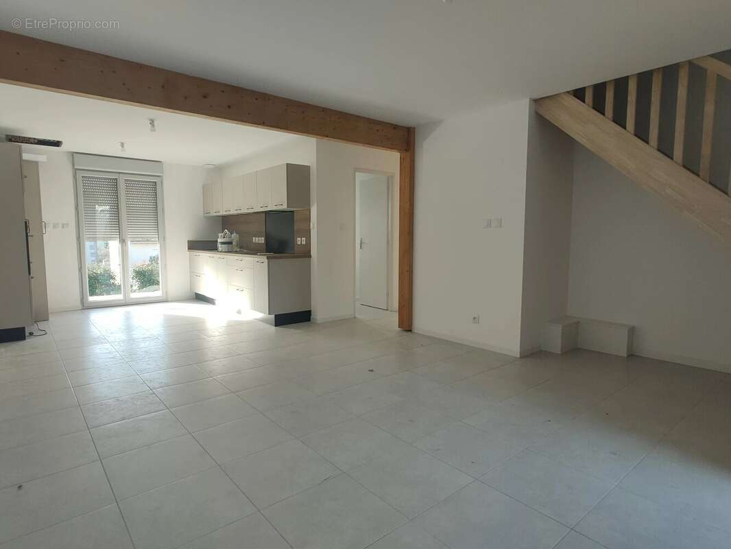 Maison à SAINT-JUNIEN