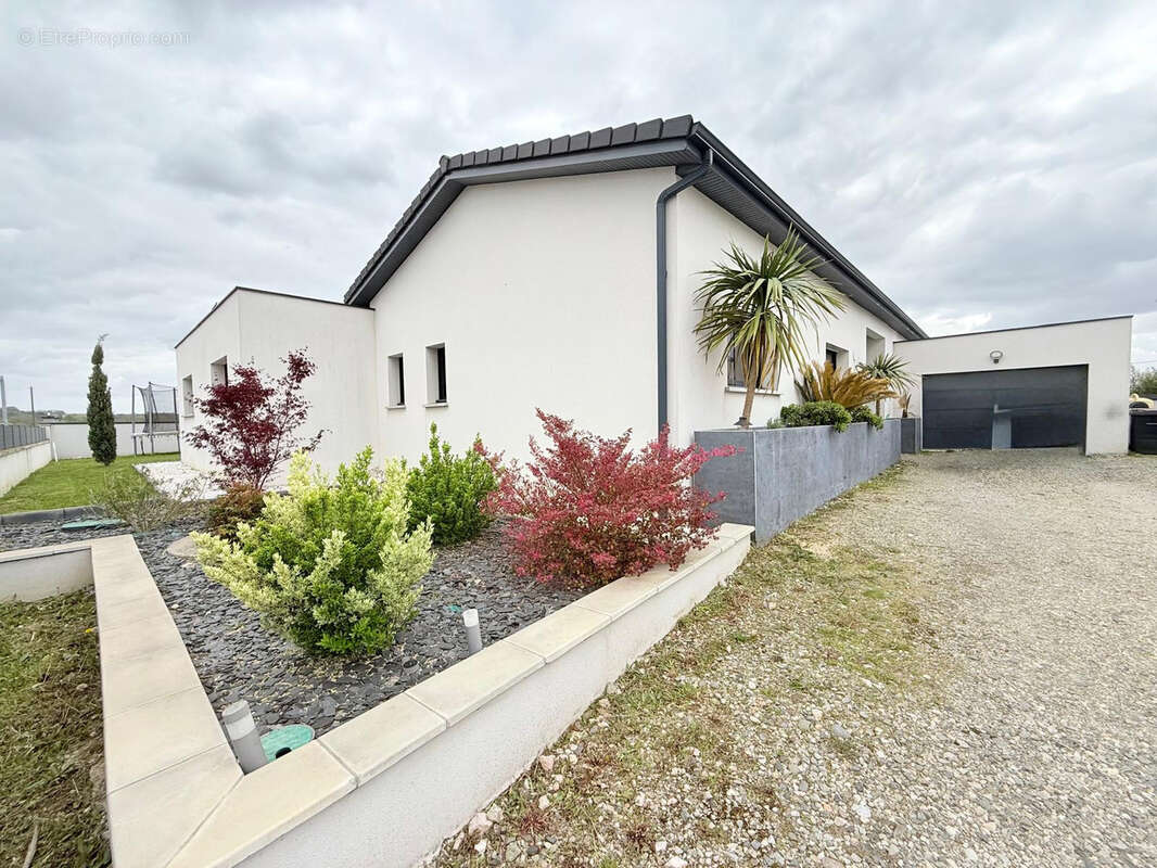 Maison à LABARTHE-SUR-LEZE