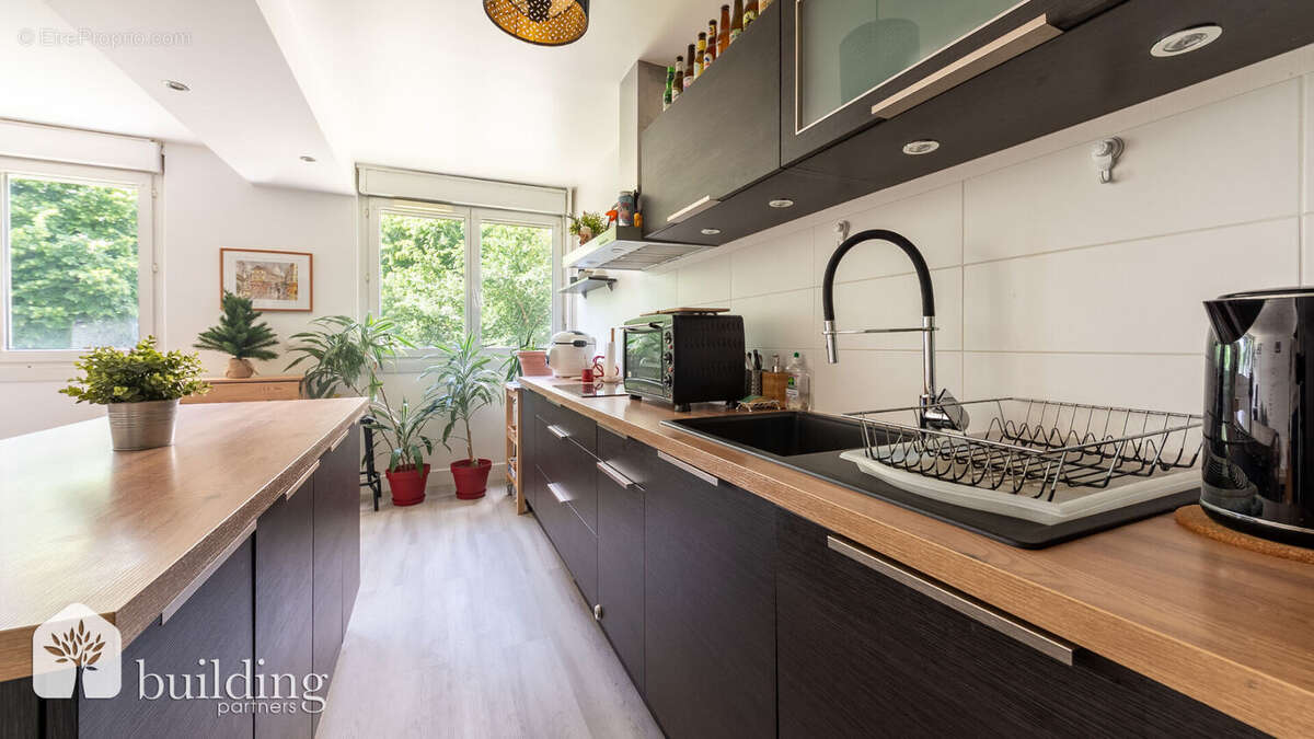 Appartement à COURBEVOIE