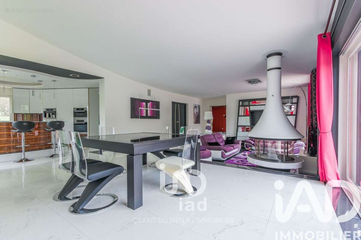 Maison 367 m² à Auffreville-Brasseuil  - photo 4