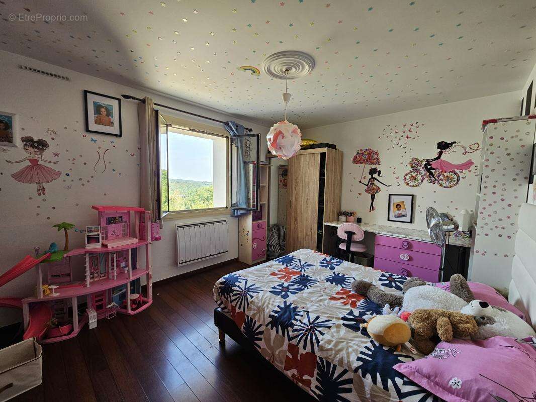 Maison 280 m² à Glenic  - photo 12