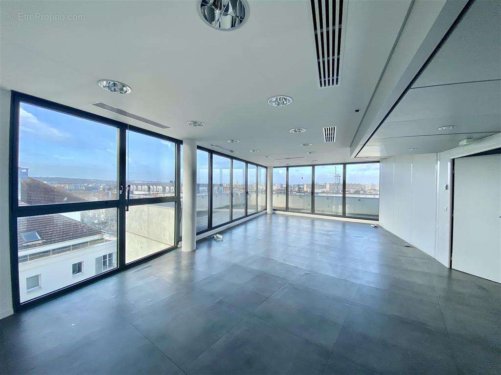 Commerce à RUEIL-MALMAISON