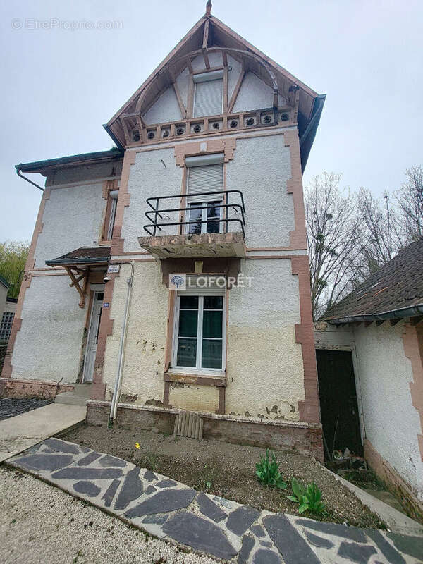 Maison à CHARMES