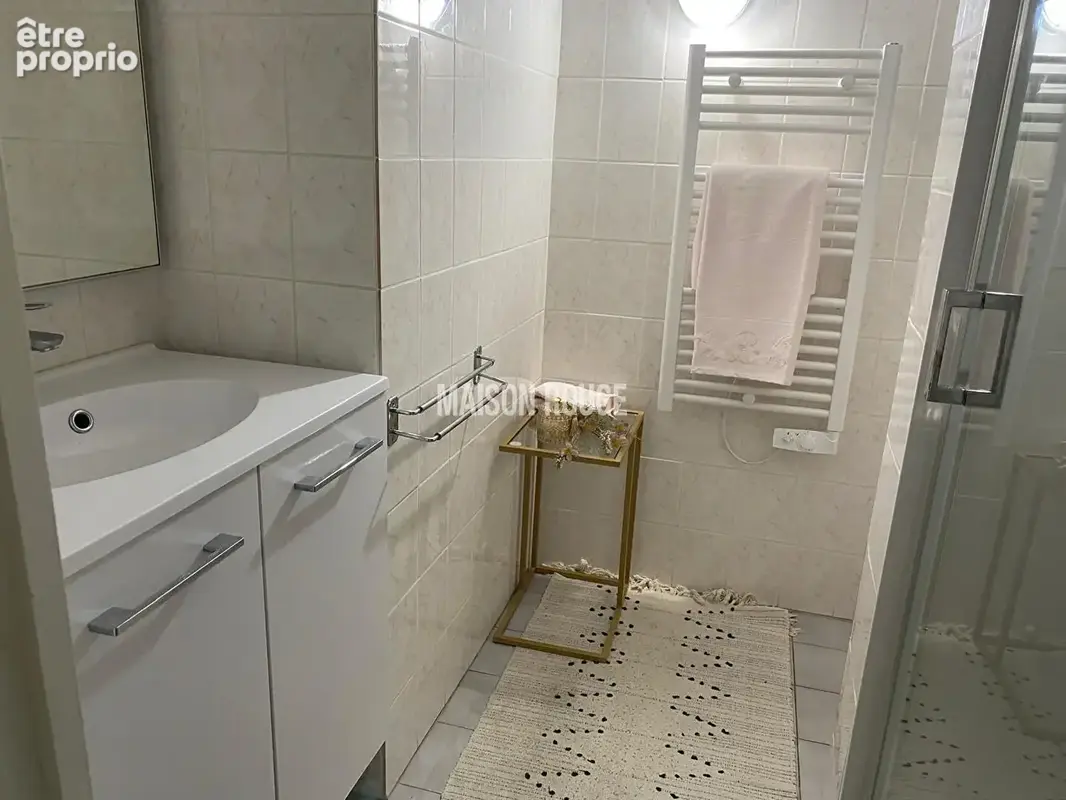 DINARD CENTRE : T4 avec cour privative à deux pas de la plage de l'Écluse - photo 8
