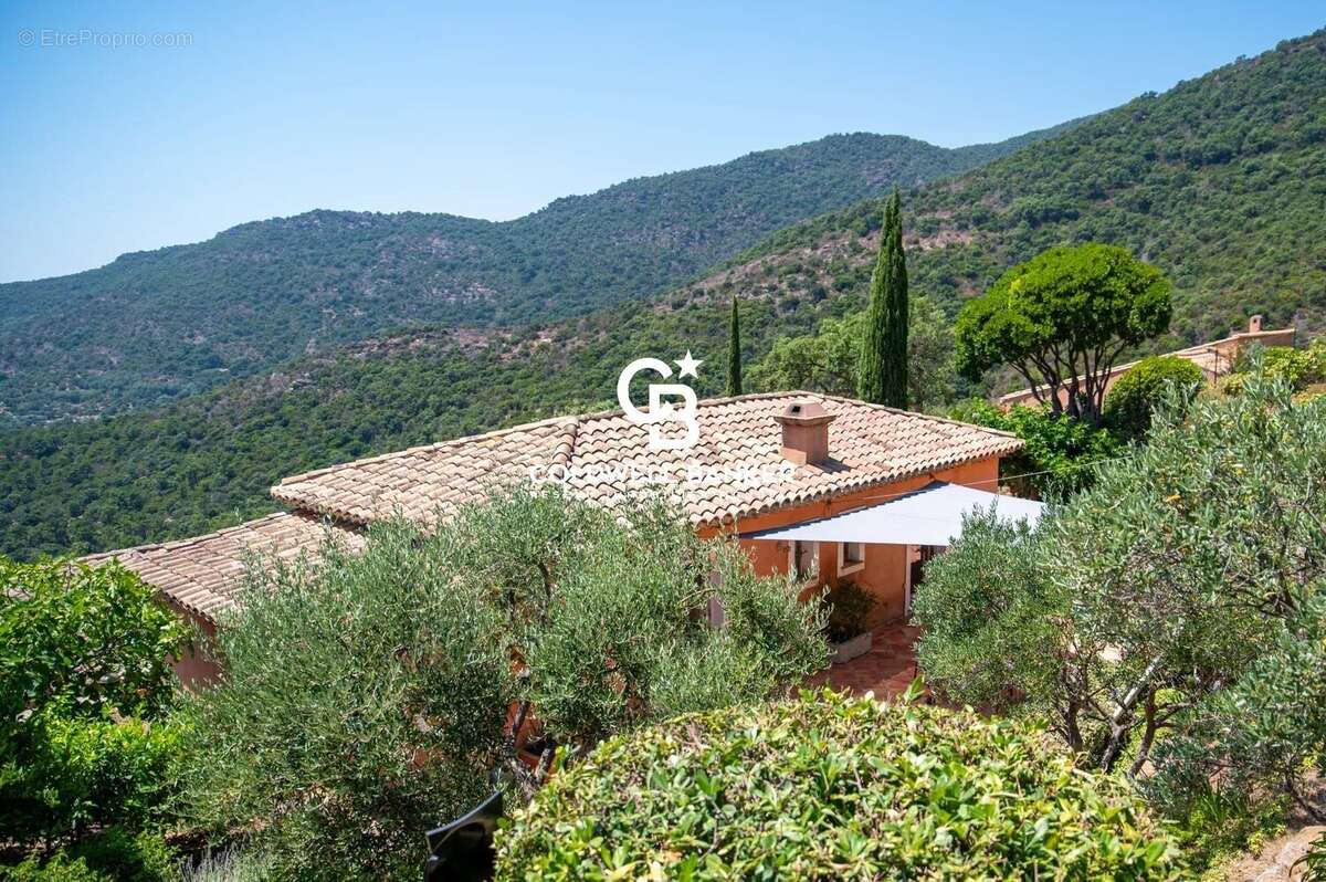 Une signature architecturale d'exception, entre élégance intemporelle et art de vivre - photo 29