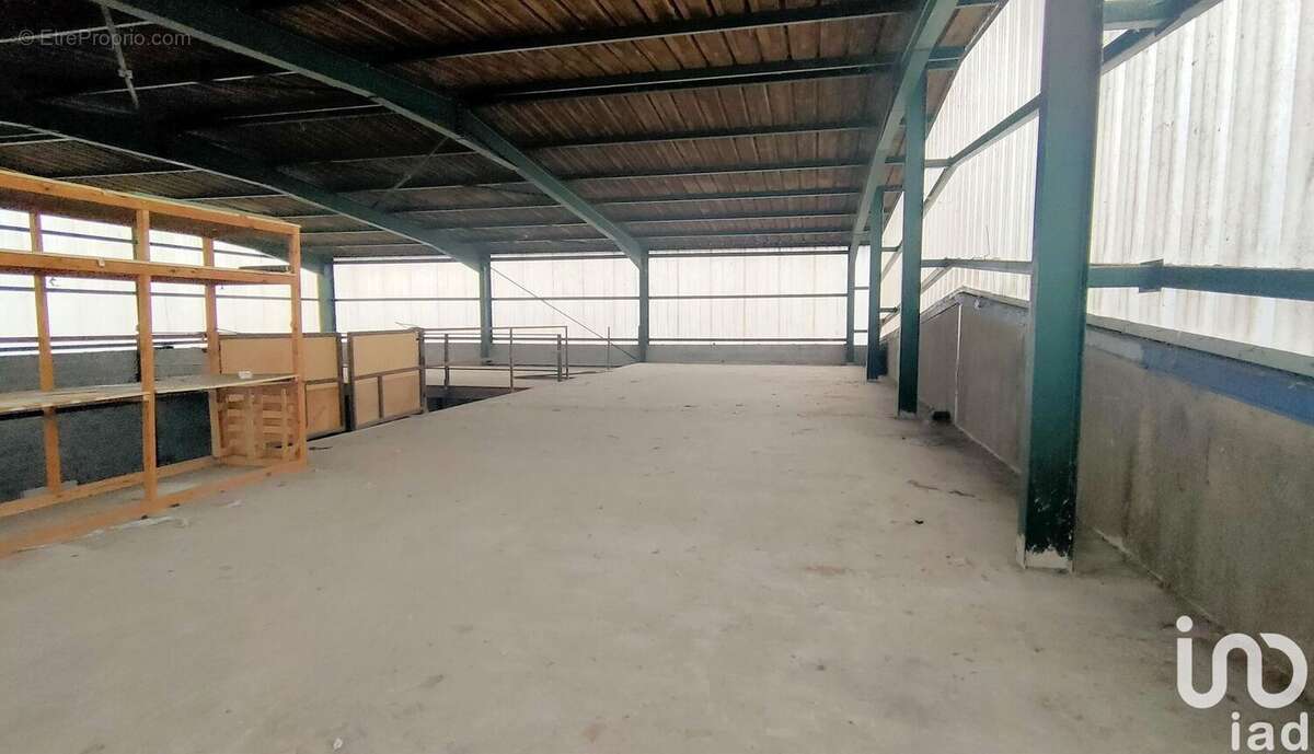 Photo 8 - Commerce à AUSSILLON