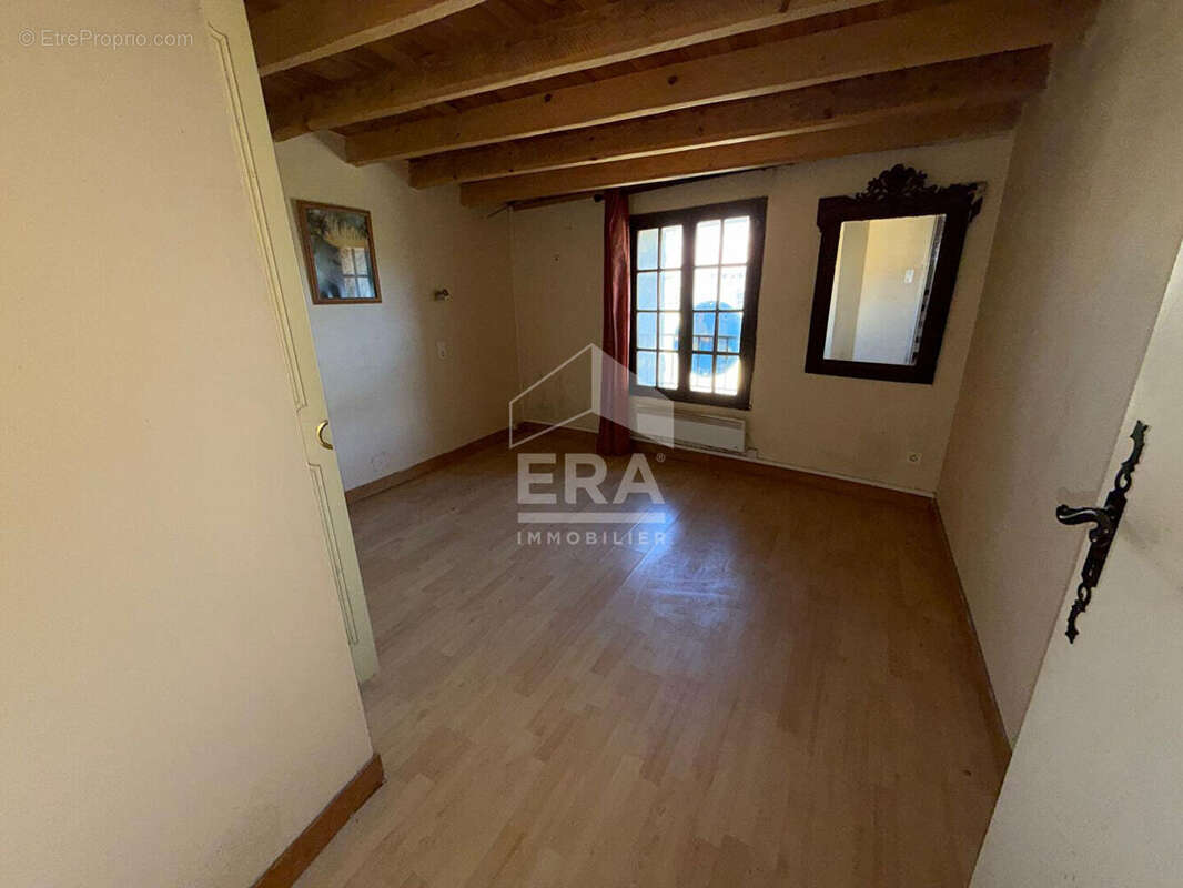 Autre à VILLEROUGE-TERMENES