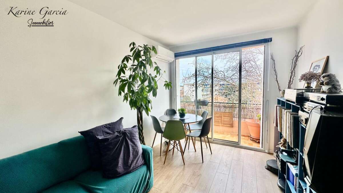 Appartement à SIX-FOURS-LES-PLAGES