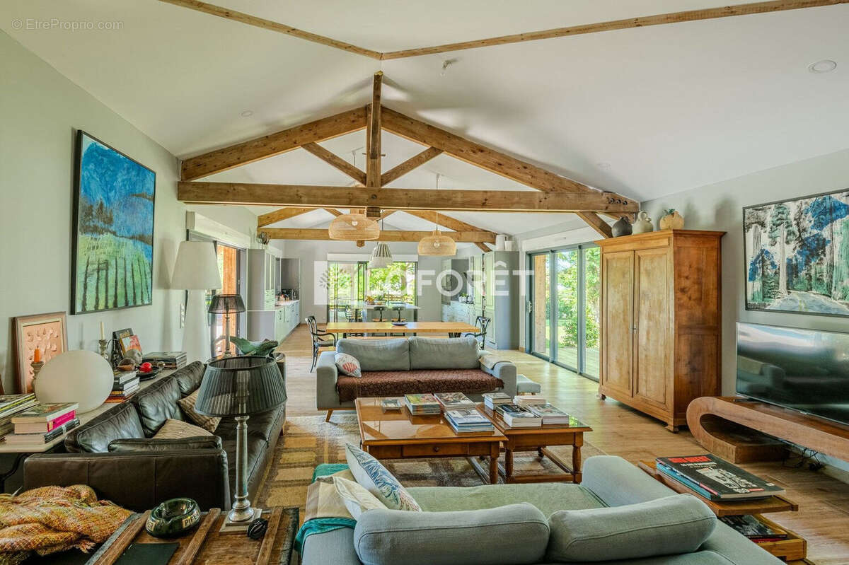 Maison à SAINT-JULIEN-EN-BORN